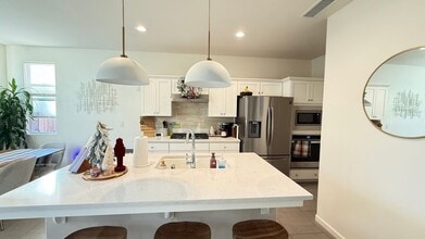 836 Winchell Wy W in Madera, CA - Building Photo - Building Photo