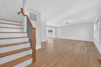 2216 Crompond Rd in Yorktown Heights, NY - Building Photo - Building Photo