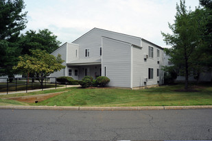 Schoolhouse Road Estates Apartments