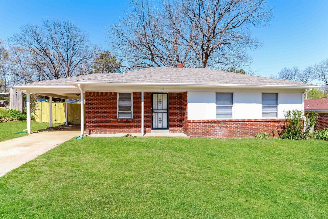 1372 Ashville Dr in Memphis, TN - Building Photo