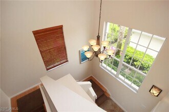 2920 Cypress Trace Cir in Naples, FL - Foto de edificio - Building Photo