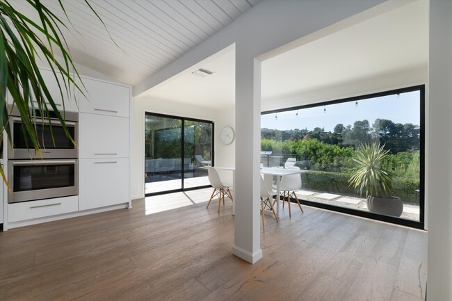 15355 Stonewood Ter in Sherman Oaks, CA - Building Photo - Building Photo