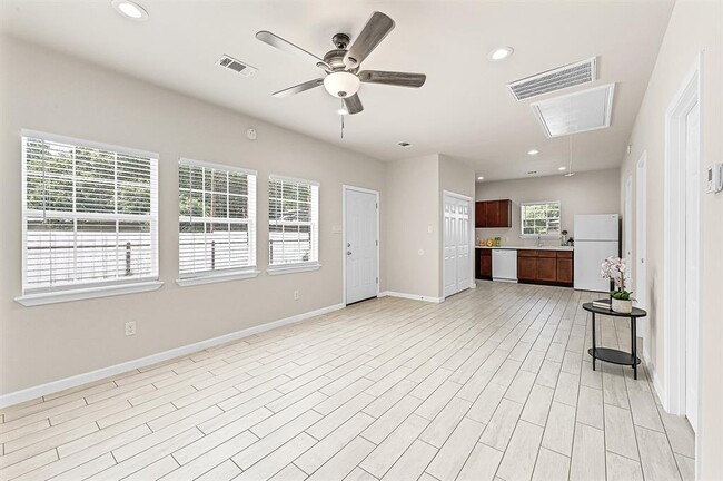 20603 Marilyn Ln in Spring, TX - Foto de edificio - Building Photo