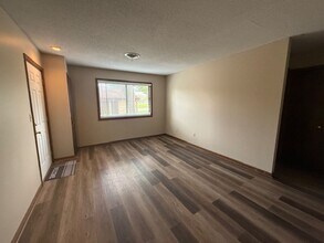 1304 Christopher Cir in Urbana, IL - Building Photo - Building Photo