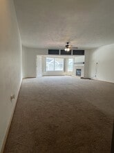 6032 Park Ridge Rd in Loves Park, IL - Building Photo - Building Photo