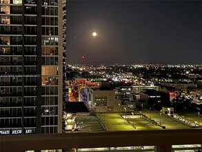 350 SE 2nd St in Fort Lauderdale, FL - Building Photo - Building Photo