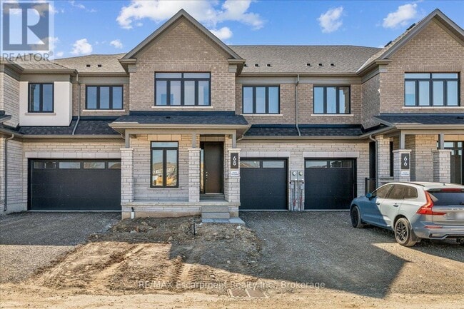 property at 68 Vly Trl Pl