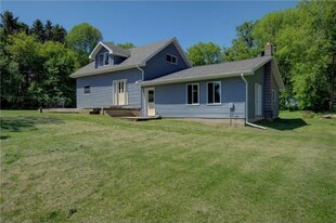 125 County Line St in Clear Lake, WI - Building Photo