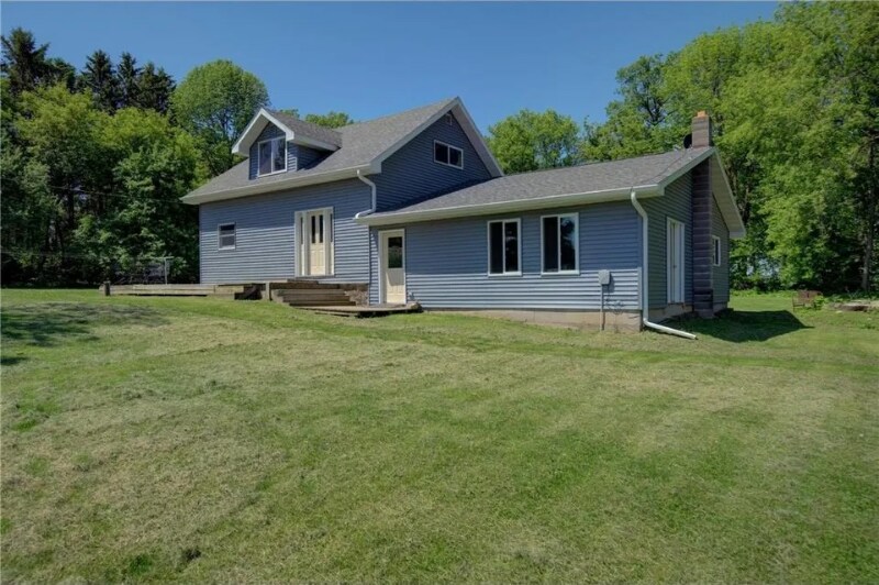 125 County Line St in Clear Lake, WI - Building Photo
