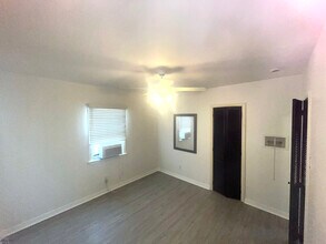 666 Quincy Ave, Unit 666 Quincy Avenue in Long Beach, CA - Building Photo - Building Photo