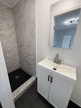 142 Court St, Unit 1B in Elizabeth, NJ - Building Photo - Building Photo