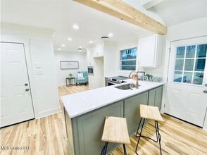 904 Oakhill Cir in Clinton, MS - Building Photo - Building Photo