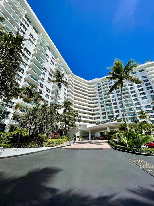 5151 Collins Ave, Unit 326 in Miami, FL - Building Photo