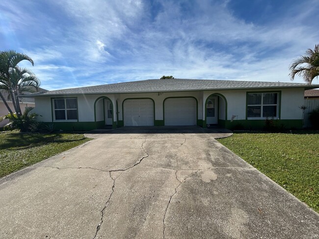 1228 SE 24th Ave in Cape Coral, FL - Building Photo - Building Photo