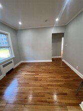 170-31 Grand Central Pkwy in Queens, NY - Building Photo - Building Photo