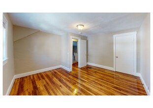 281 Lamartine St, Unit 1 in Boston, MA - Foto de edificio - Building Photo