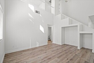 10405 Nutt Creek Ave in Las Vegas, NV - Building Photo - Building Photo