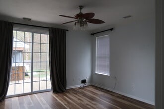 5816 Reon Ct in Virginia Beach, VA - Building Photo - Building Photo