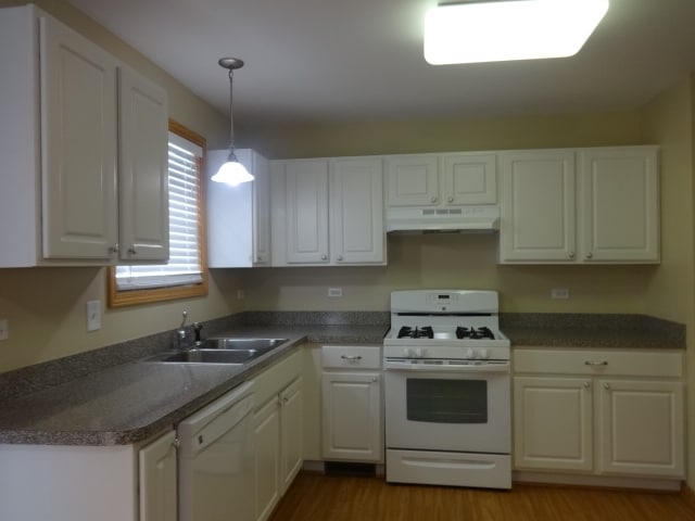 5154 W Park Ln in Monee, IL - Foto de edificio - Building Photo