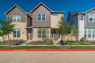 Avendale at The Colony in Bastrop, TX - Building Photo