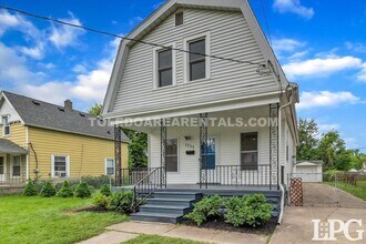 1733 Stahlwood Ave in Toledo, OH - Building Photo - Building Photo
