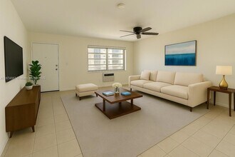 3923 NE 166th St, Unit N208 in North Miami Beach, FL - Building Photo - Building Photo
