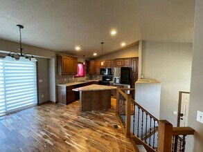 5512 South Culbert Avenue in Sioux Falls, SD - Foto de edificio - Building Photo