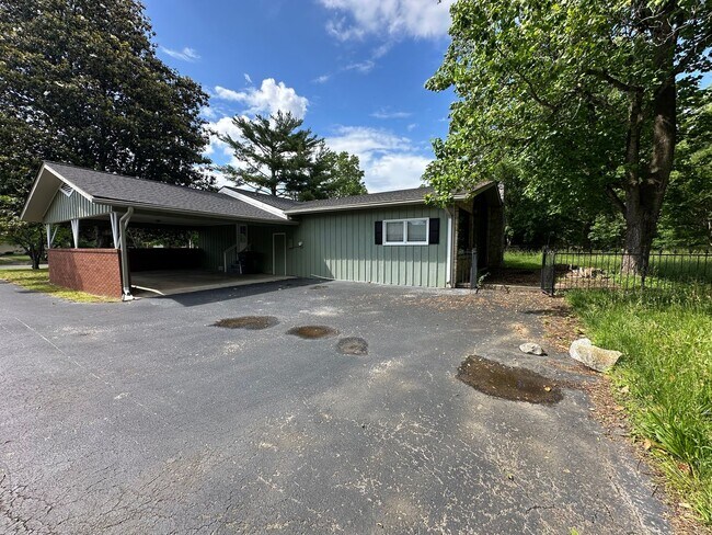 1006 Scottland Dr in Murfreesboro, TN - Building Photo - Building Photo