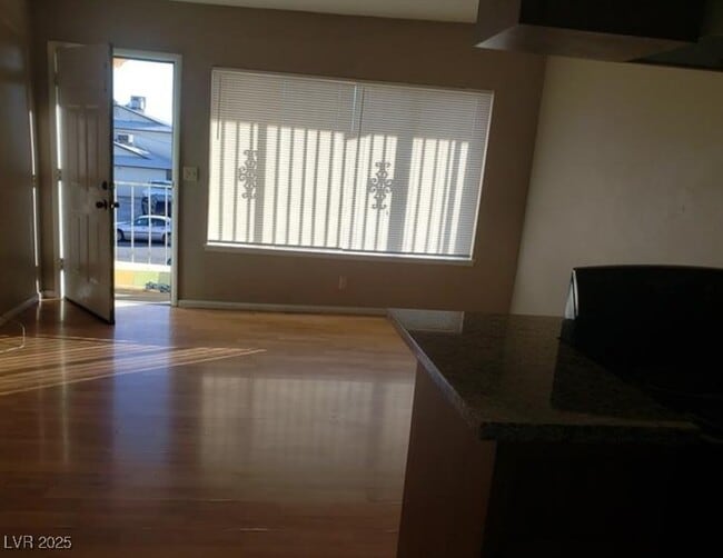 3100 E Carey Ave in North Las Vegas, NV - Building Photo - Building Photo