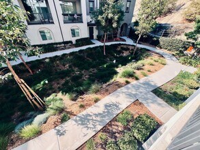 2454 Verano Wy. in Vista, CA - Building Photo - Building Photo