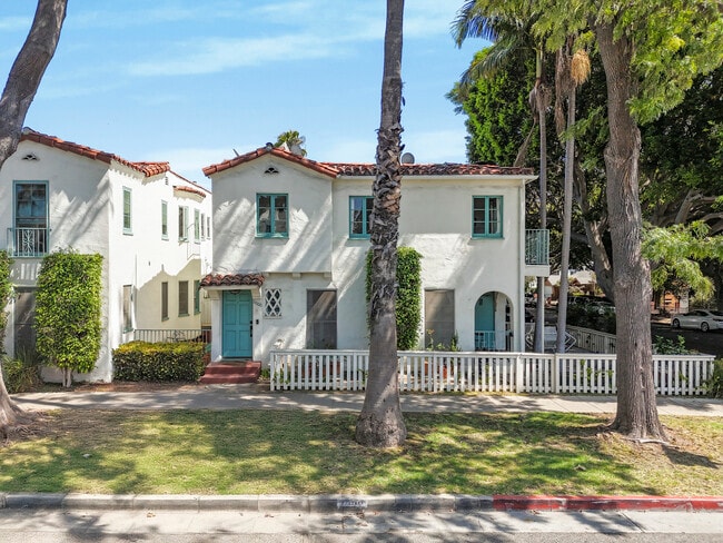 2000 Washington Ave, Unit 2000 in Santa Monica, CA - Foto de edificio - Building Photo