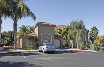 Torrey Highland Apartments in San Diego, CA - Building Photo - Building Photo