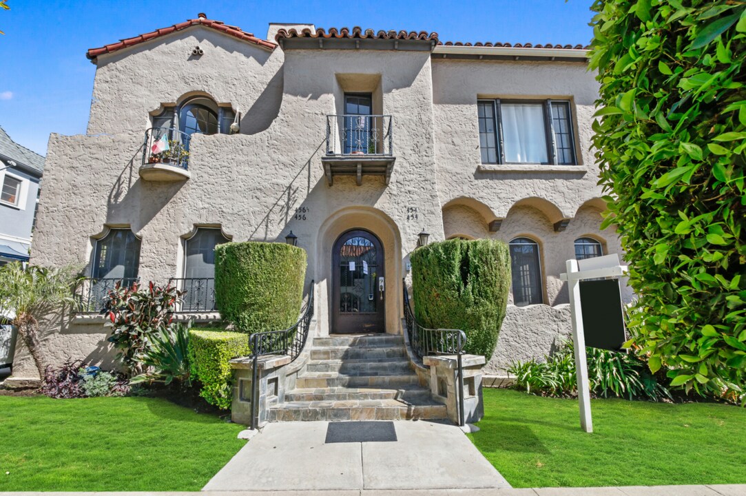 454 N Orange Grove Ave, Unit 456.5 in Los Angeles, CA - Foto de edificio