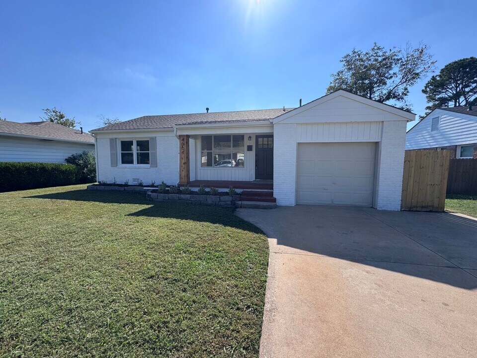 4004 E 27th St in Tulsa, OK - Building Photo