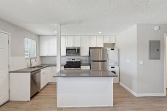 LoHi Haven - Spacious 2 Bedroom Unit in Denver, CO - Foto de edificio - Building Photo