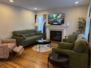 3911 Alton Rd in Louisville, KY - Building Photo - Building Photo