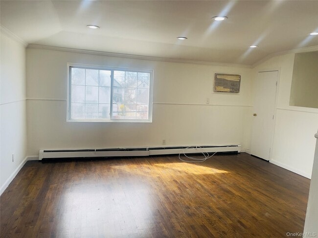 104-59 214th St in Queens, NY - Building Photo - Building Photo