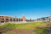 Folsom Station-Granite House in Folsom, CA - Foto de edificio - Building Photo