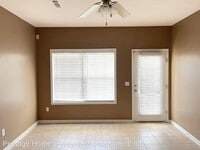 51 Courtyard Way photo'