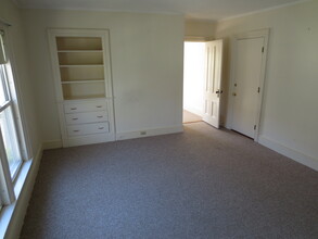 41 Fern St, Unit 2 in Bangor, ME - Foto de edificio - Building Photo