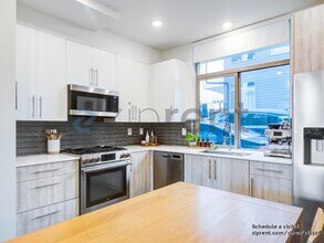 1522 NW 61st St in Seattle, WA - Foto de edificio - Building Photo