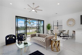 12774 Woodbury Dr in Estero, FL - Building Photo - Building Photo