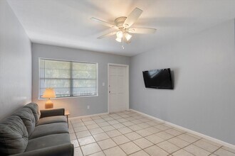 1620 Bertha St in Key West, FL - Building Photo - Building Photo