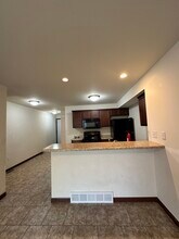 1121 Prairie Rose Dr SW in Cedar Rapids, IA - Building Photo - Building Photo