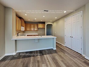 5803 Amnest Way in Sacramento, CA - Foto de edificio - Building Photo