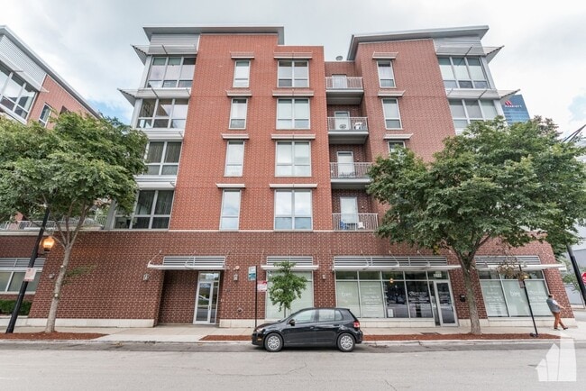 property at 2035 S Indiana Ave