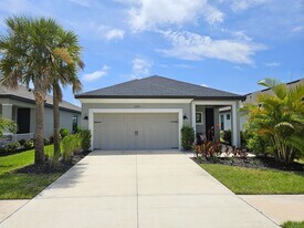 15285 Shady Palms Ln in Nokomis, FL - Building Photo