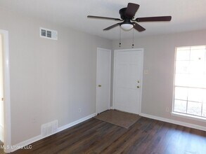 2775 Normandy Cove in Horn Lake, MS - Building Photo - Building Photo