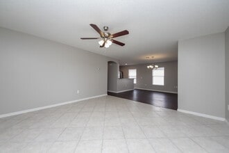 221 Owenshire Cir in Kissimmee, FL - Building Photo - Building Photo