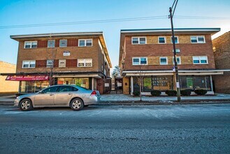 2045 E 75th St Chicago, IL 60649 in Chicago, IL - Building Photo - Building Photo